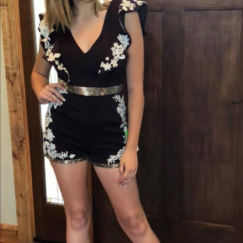 One of a kind Mac Duggal jumper size 4